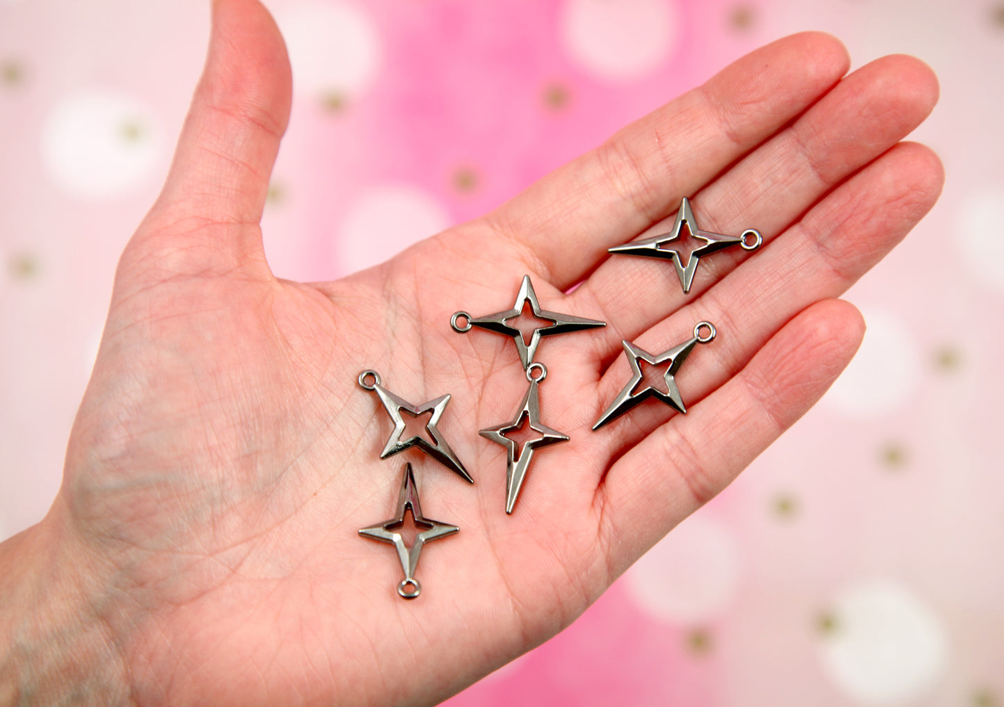 Four Pointed Star Charms - 20 pieces - Gunmetal Color - 27mm Shining Stars Pendants Alloy Metal Charms