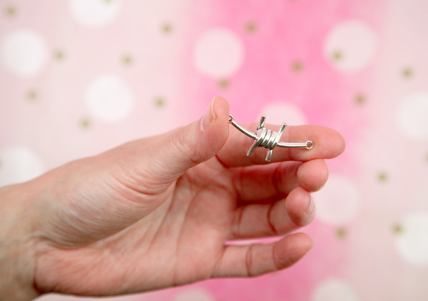 Barbed Wire Charms - 6 pieces - 40mm Barb Wire Link Charm - Easily Connect to make a Necklace